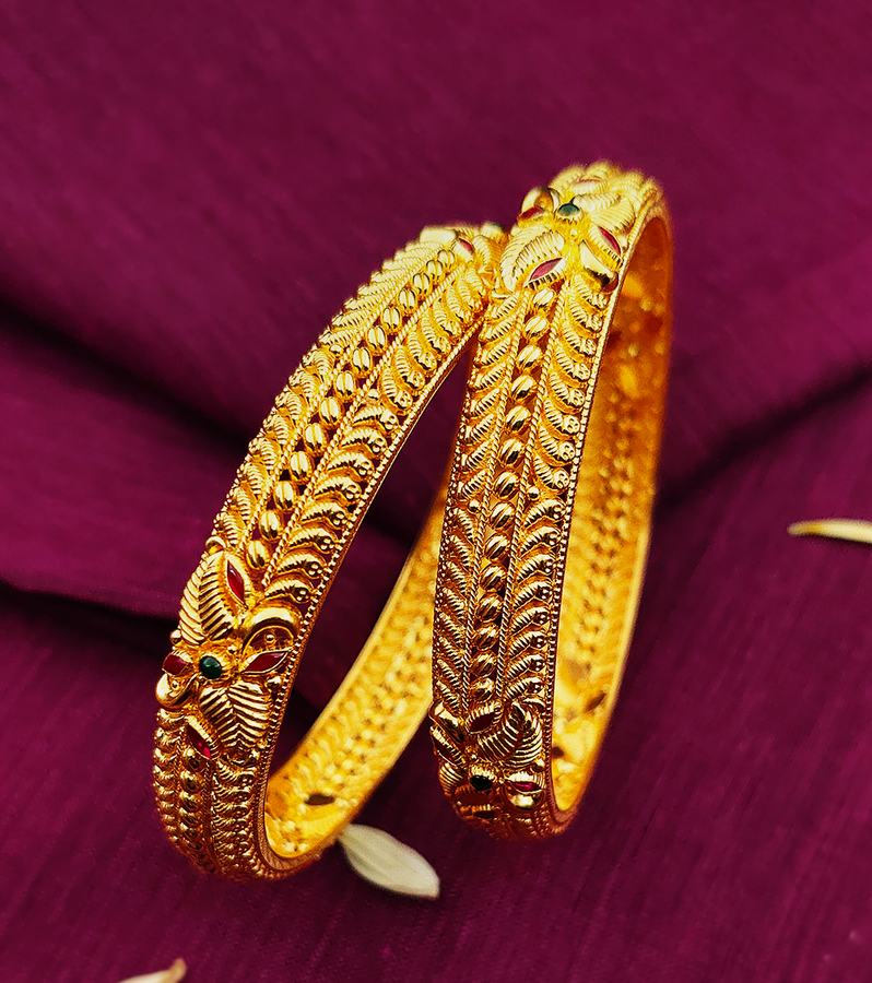 Intricate Antique Gold Maharashtrian Tode Bangles