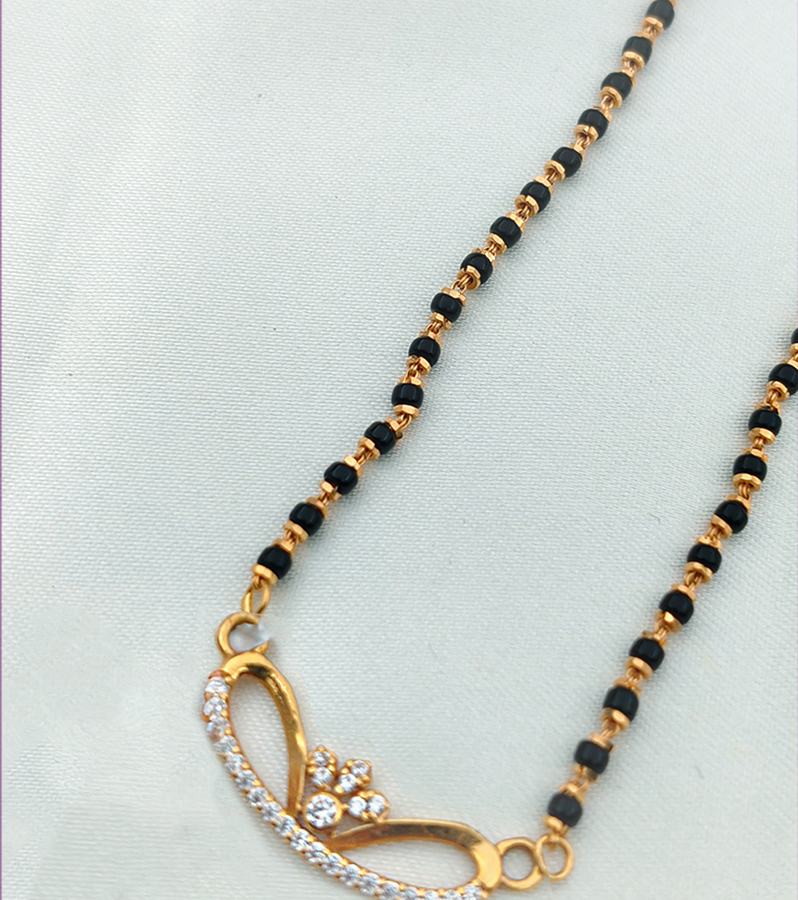 Classic Gold Curved Pendant for Mangalsutra