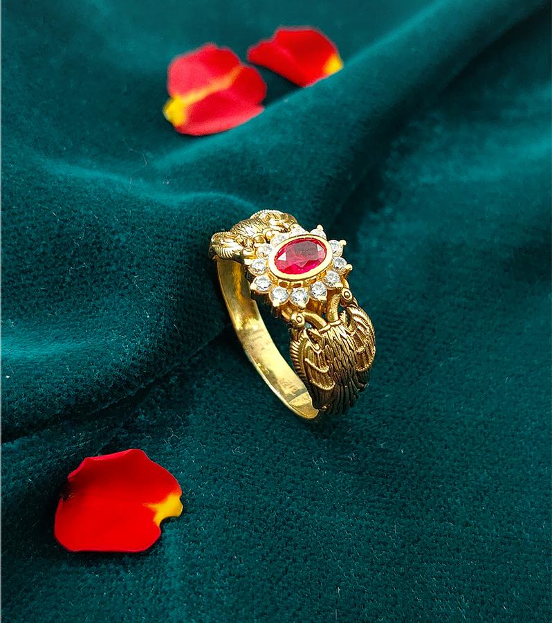 Gandaberunda Men's Gold Ring with Red Stone & Diamonds