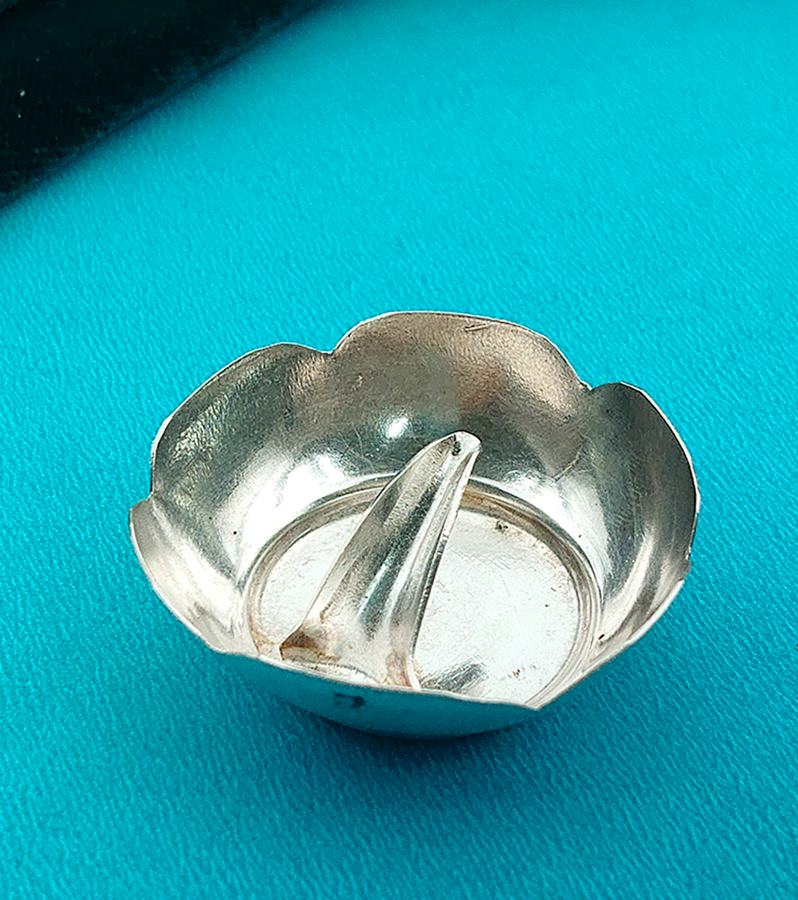 Traditional and Artisanal Flower-Shaped Kamal Deepam